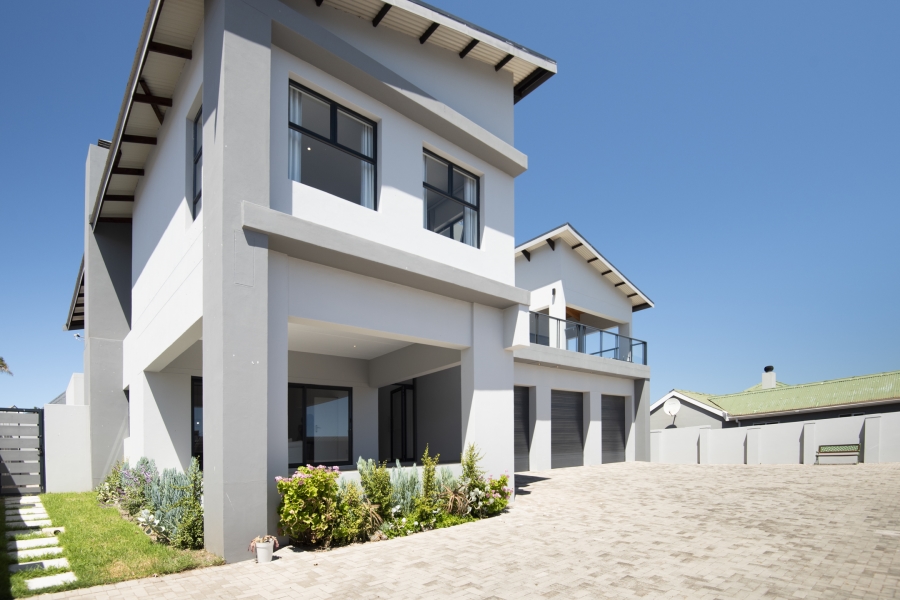 5 Bedroom Property for Sale in Myburgh Park Western Cape